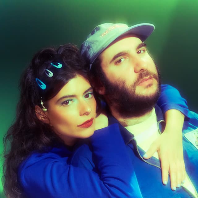 Pearl & The Oysters artist profile
