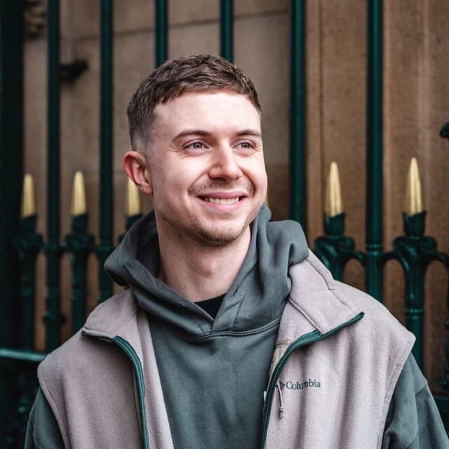 Tommy Farrow artist profile image