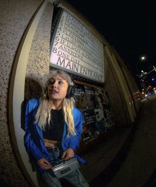 FLOOR CRY artist profile image