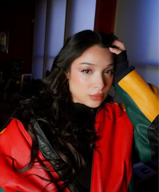 Ginette Claudette artist profile image