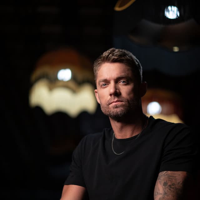 Brett Young's artist profile image