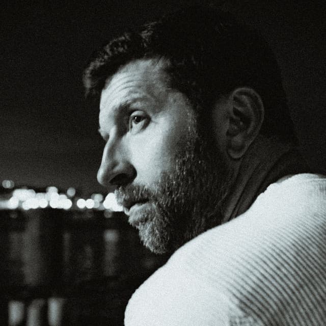 Brett Eldredge artist profile image