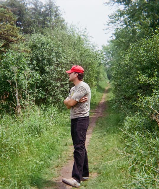 Zach Oliver artist profile image