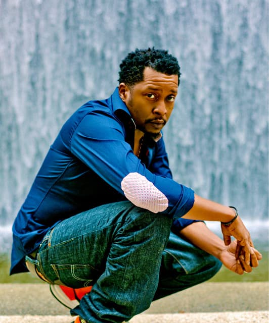 Chris Dave's artist profile image