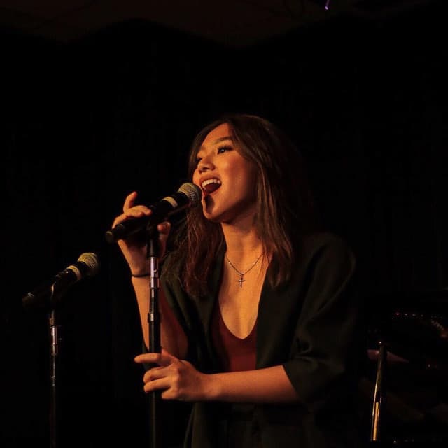 Anastasya Poetri artist profile image