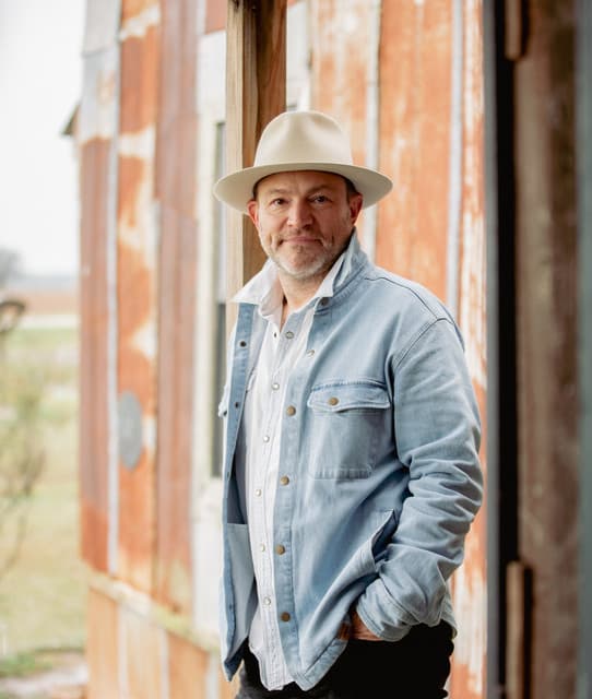 Adam Hood artist profile image