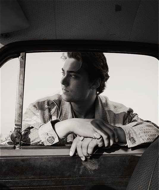 Kyle Schuesler artist profile