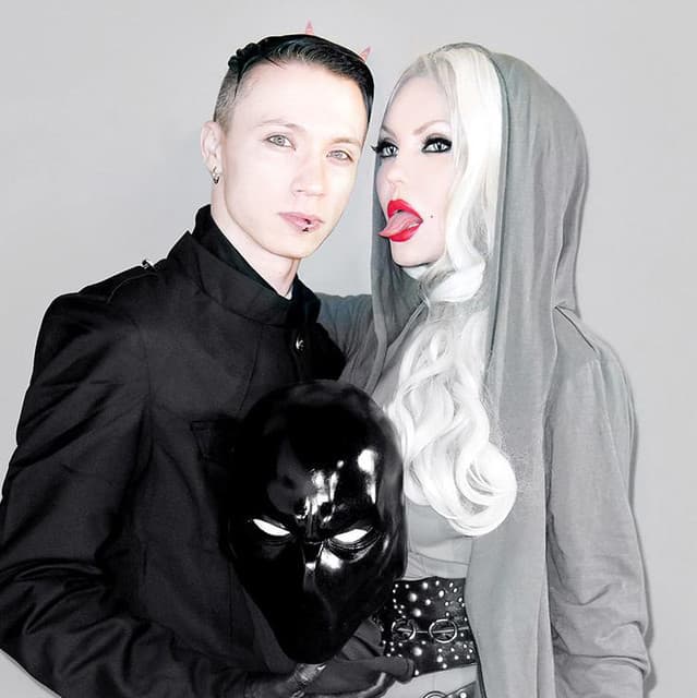 Red Queen artist profile image