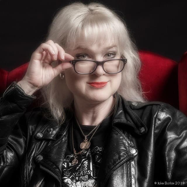 Lisa Mann artist profile image