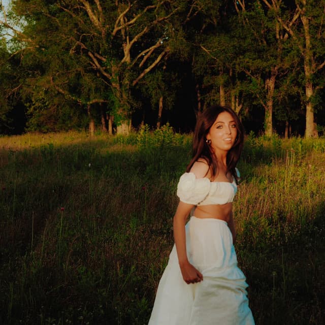 Zoe Clark artist profile image