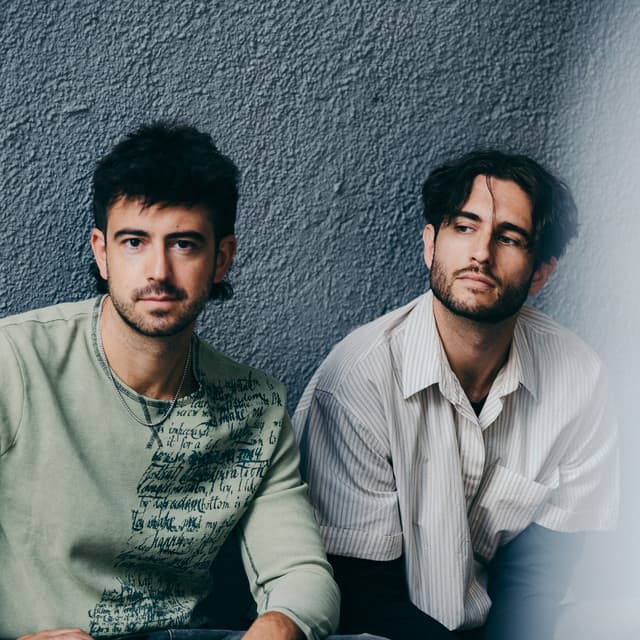 vangoura artist profile image