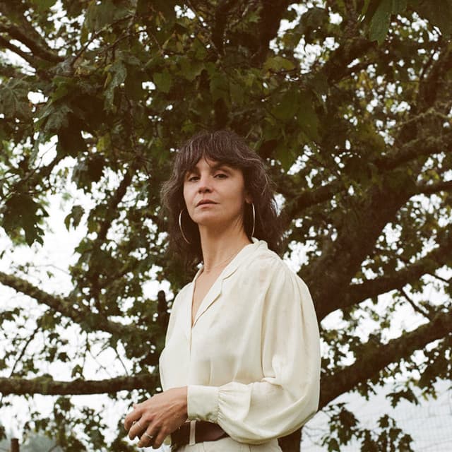 Kelly McFarling's artist profile image