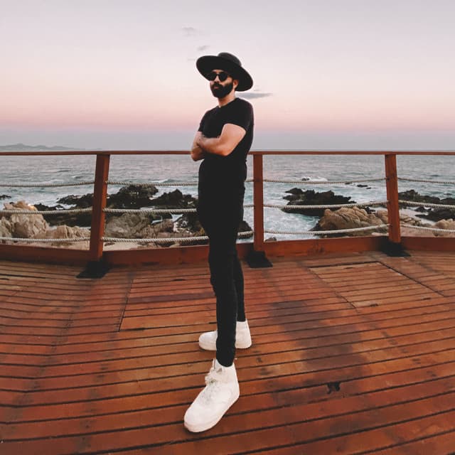 rro artist profile image