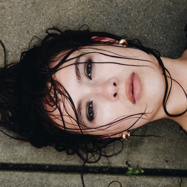Mimi Webb's artist profile image