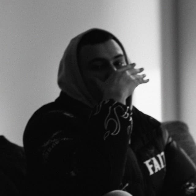 yoChris artist profile image