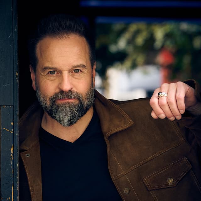 Alfie Boe artist profile image