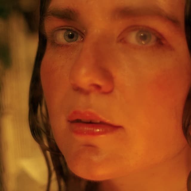Olivia Barton artist profile image