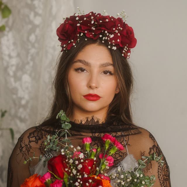 Lucia Flores-Wiseman artist profile image