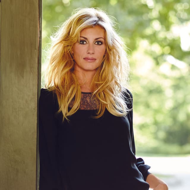 Faith Hill artist profile image