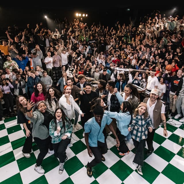 Hillsong Young & Free artist profile image