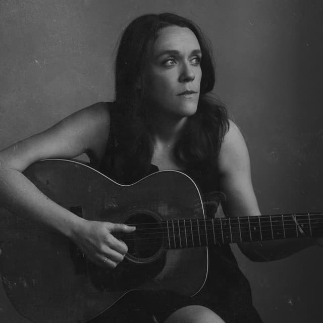 Lucy Wainwright Roche artist profile image