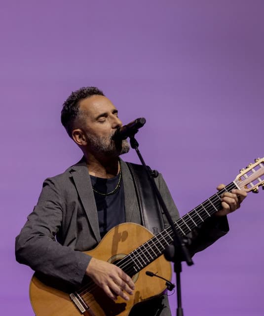 Jorge Drexler artist profile image