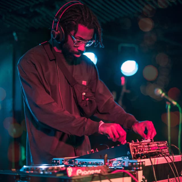 Kush Jones's artist profile image