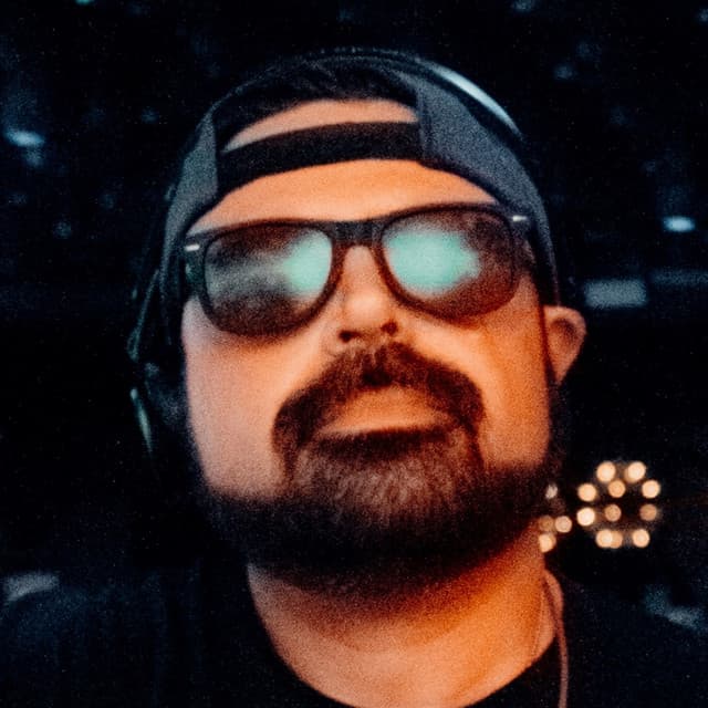 dEVOLVE artist profile image