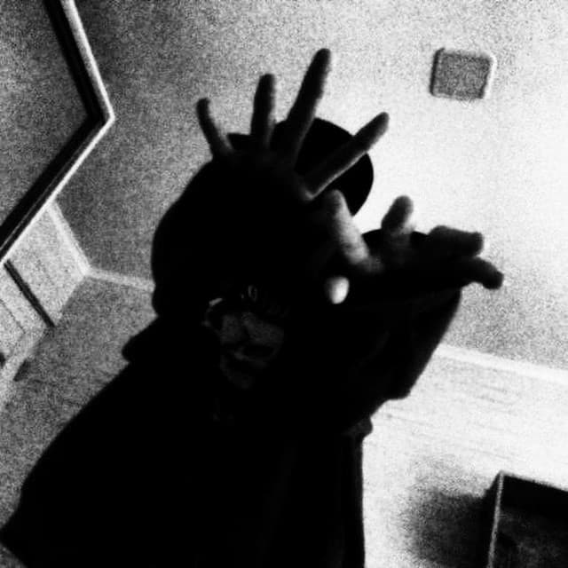 Lola Amador artist profile image