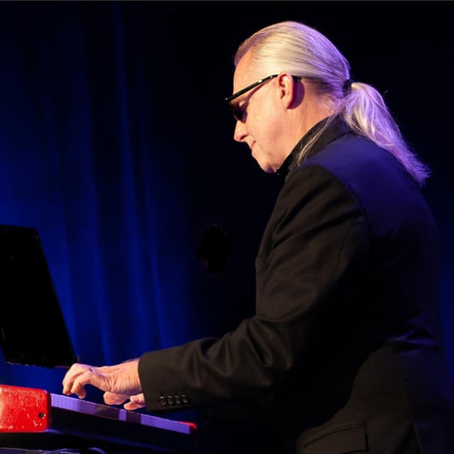 Ron Reinhardt artist profile image