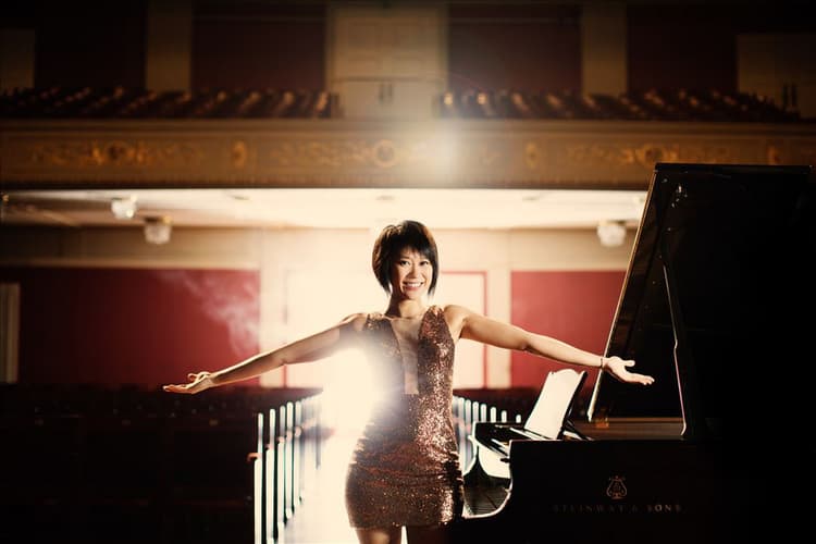 Yuja Wang artist profile image