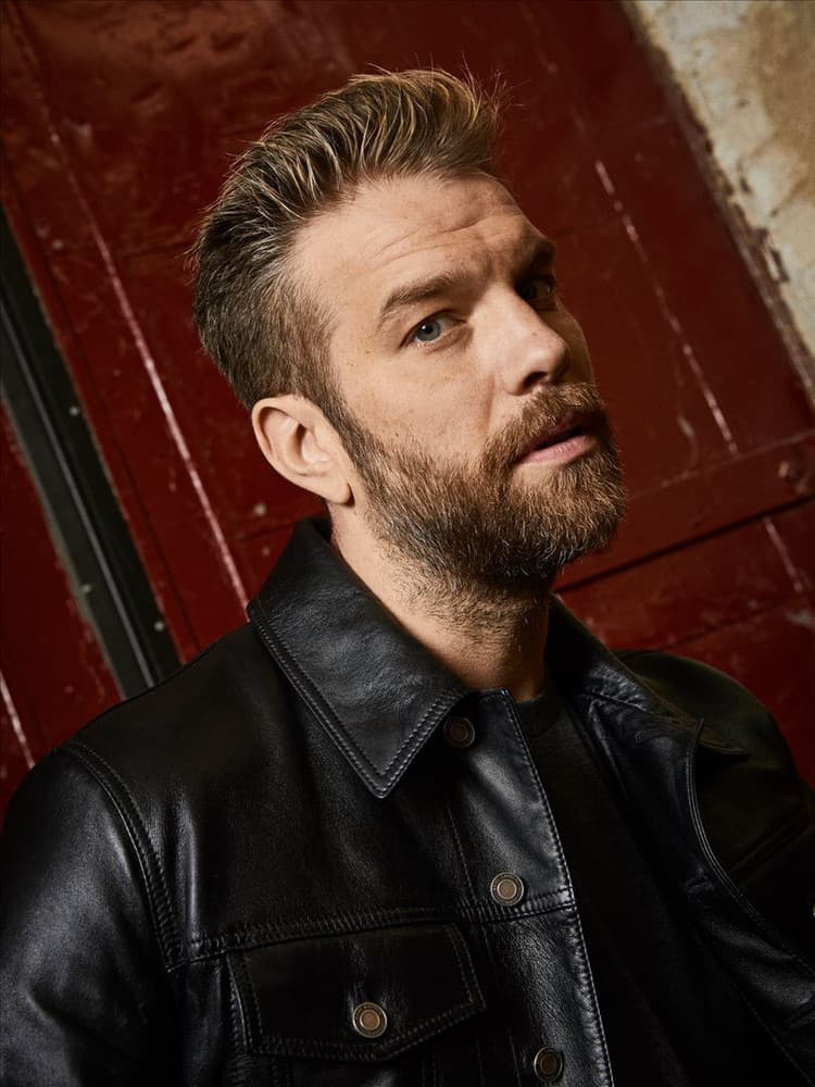 Anthony Jeselnik artist profile image