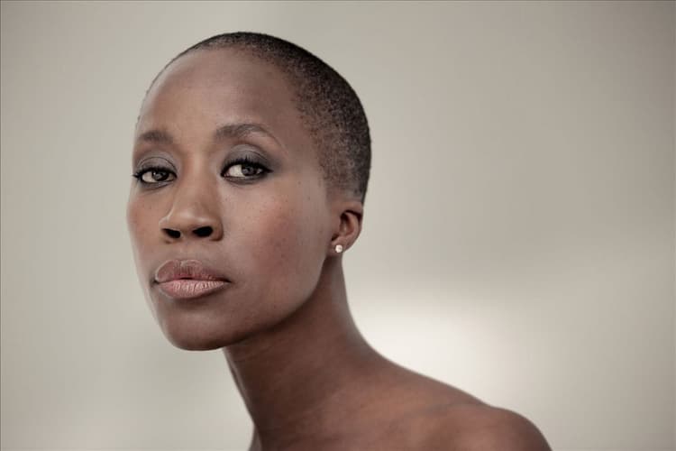 Rokia Traoré artist profile image