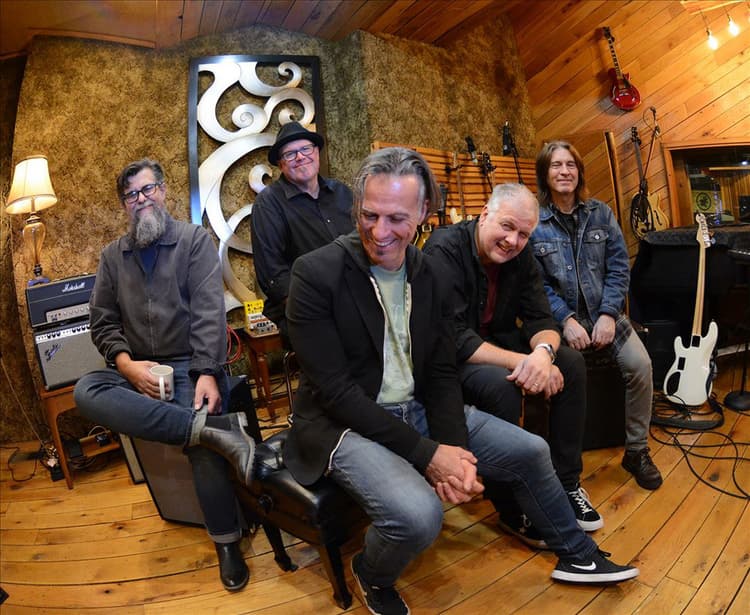 The Badlees artist profile image