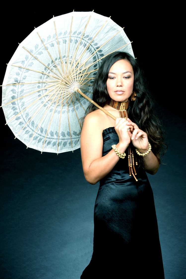 Tina Malia artist profile image
