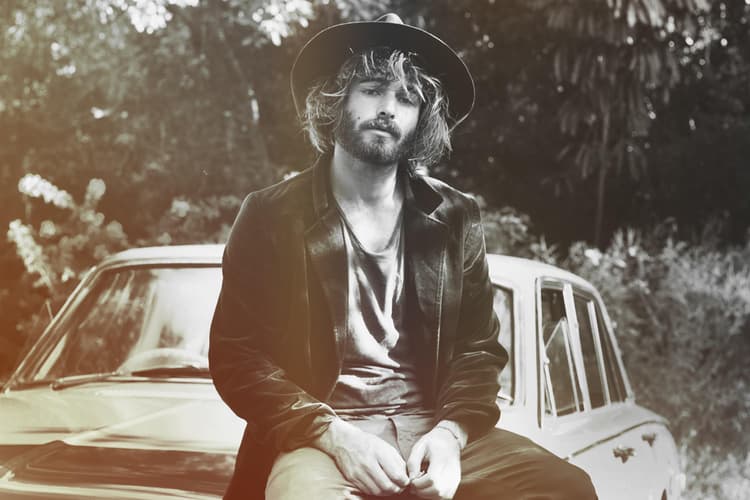 Angus Stone artist profile image