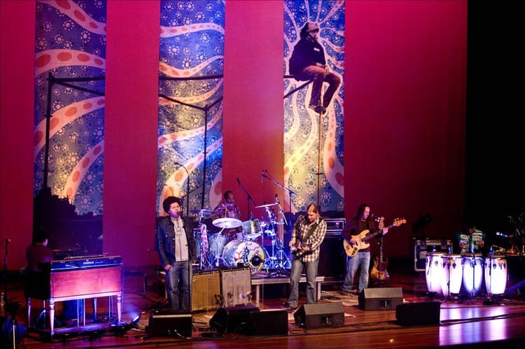 The Derek Trucks Band artist profile image
