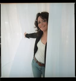 Lucy Kaplansky's artist profile image