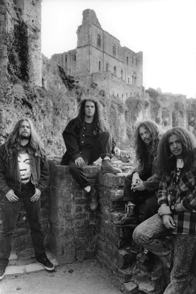 Andreas Kisser artist profile image