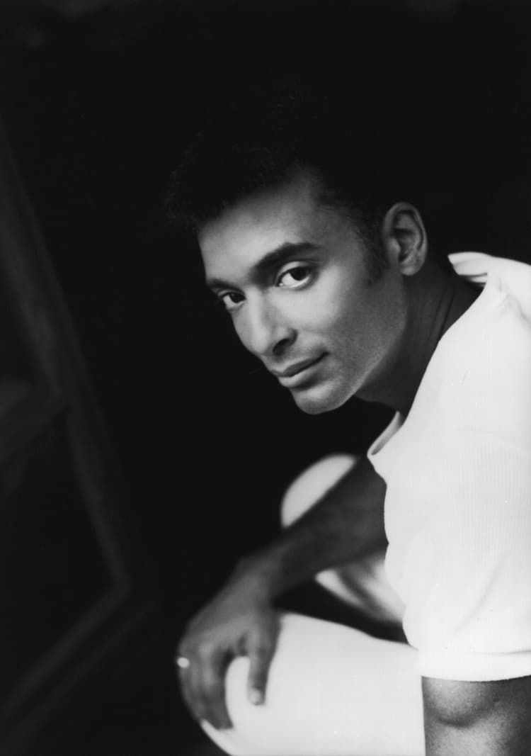 Jon Secada artist profile image