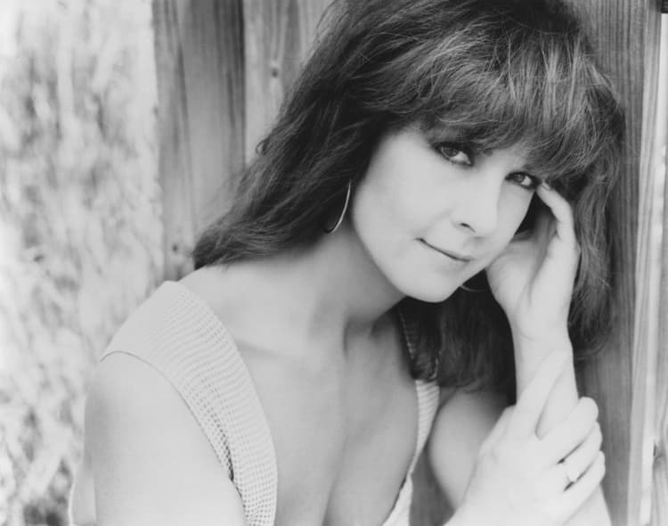 Patty Loveless artist profile image