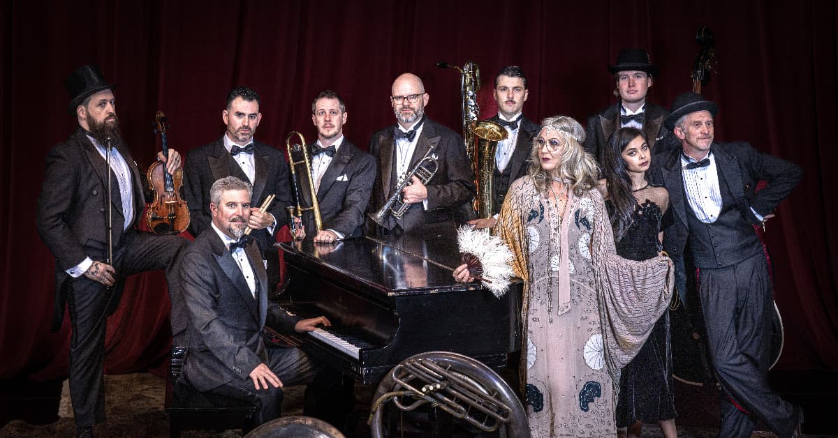  Squirrel Nut Zippers Christmas Caravan event image