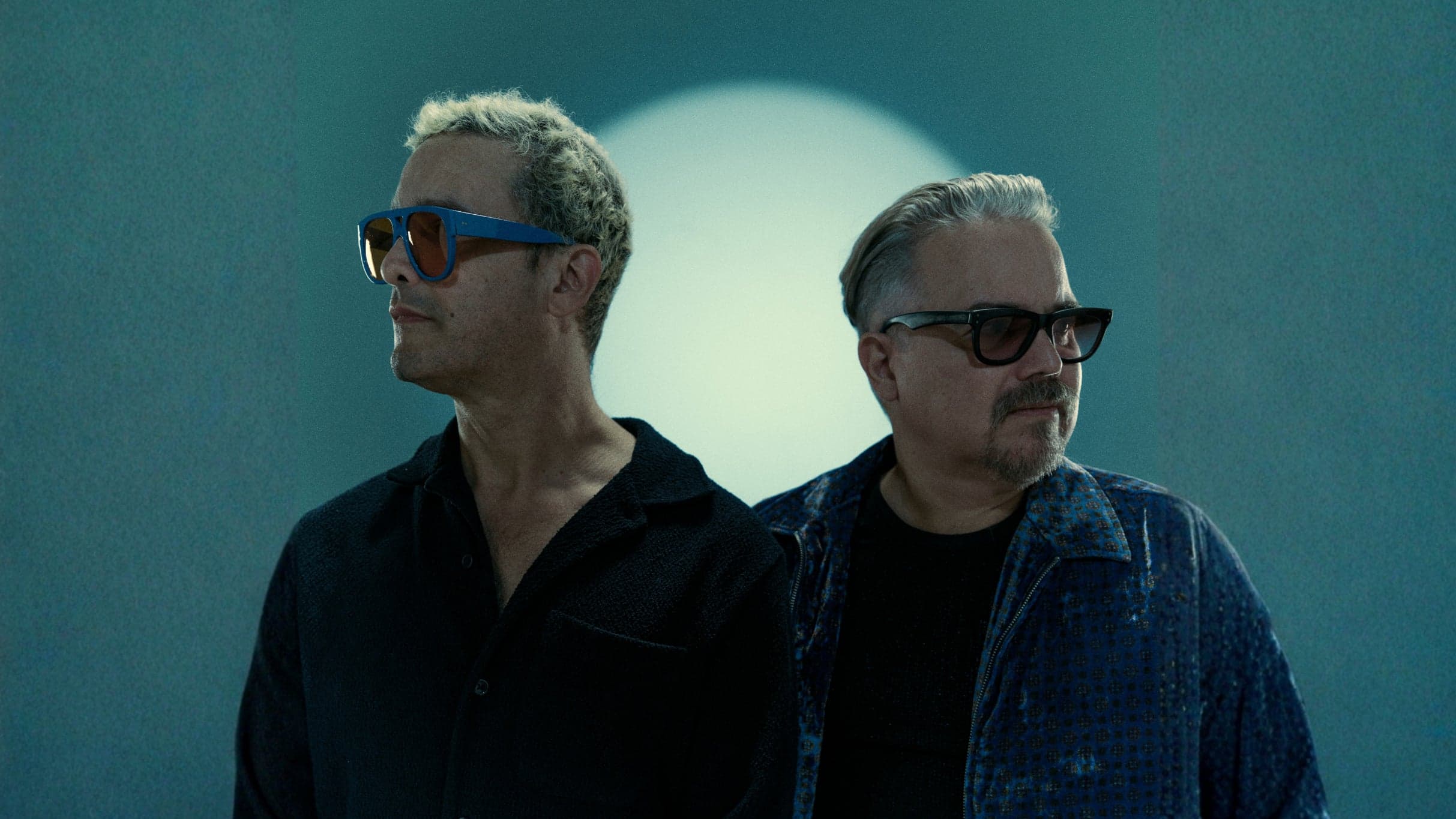 Los Amigos Invisibles event image