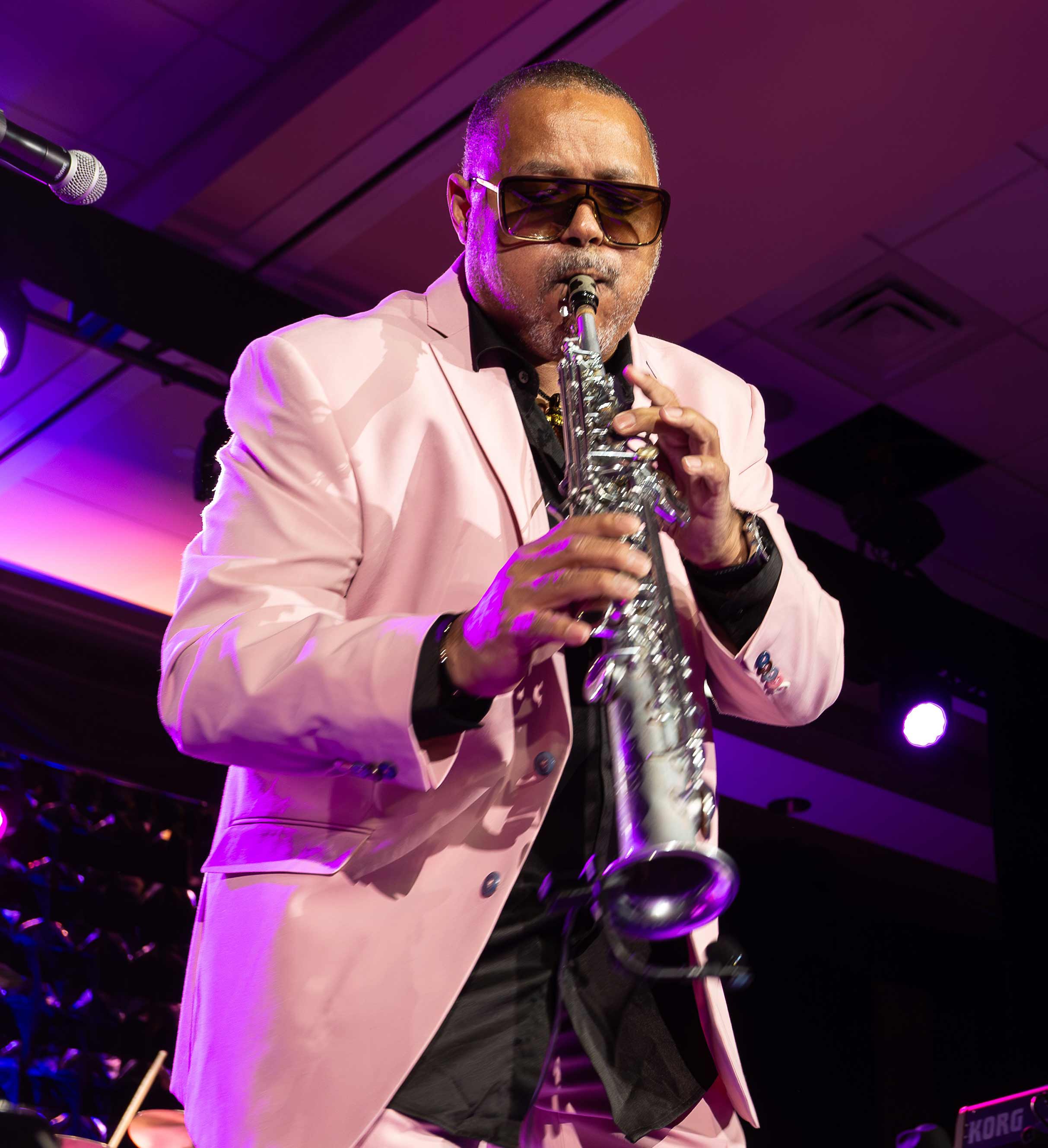 Najee with special guests Regina Belle & Alex Bugnon event image
