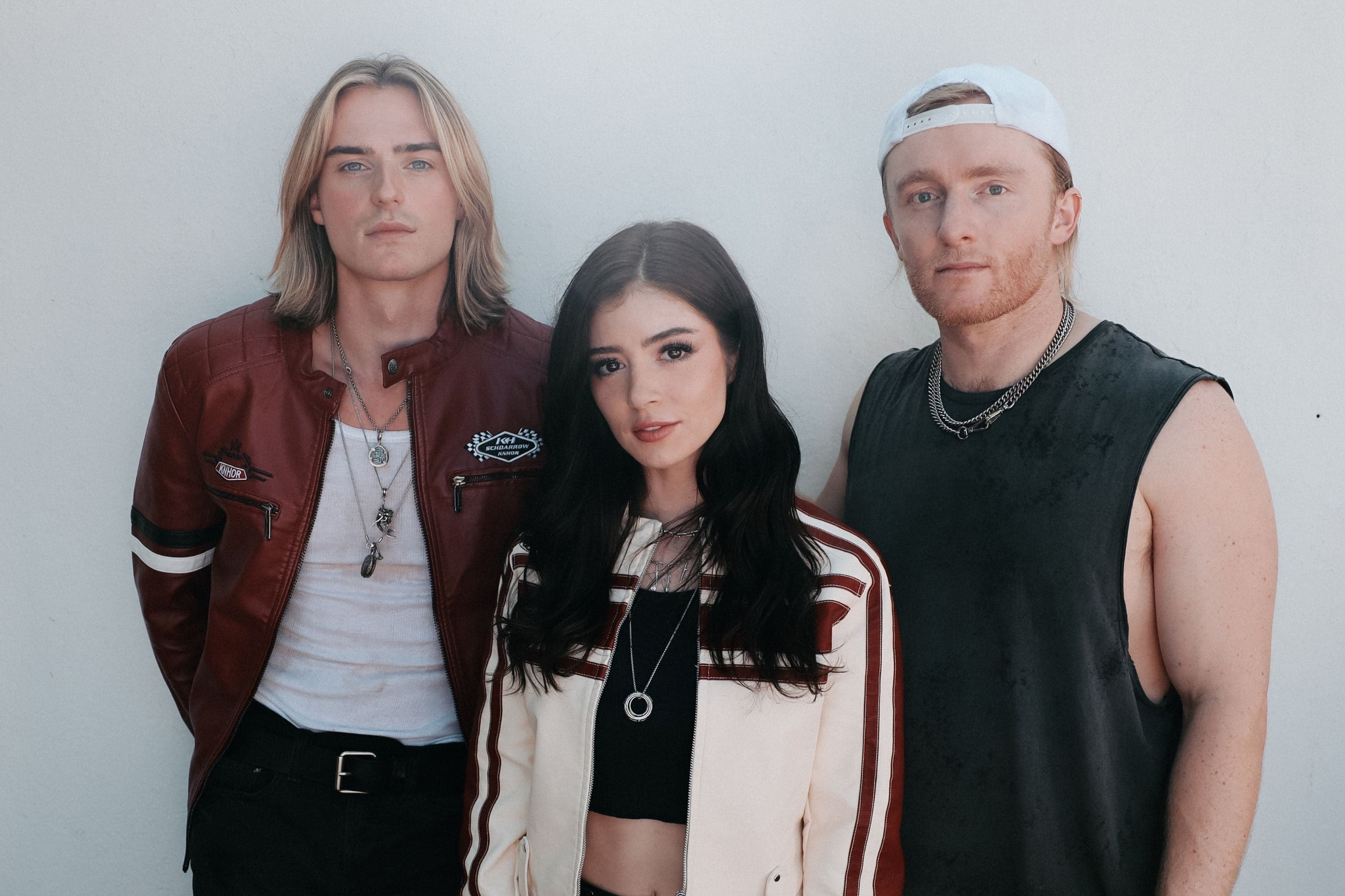 CHRISSY COSTANZA & VOILÁ event image
