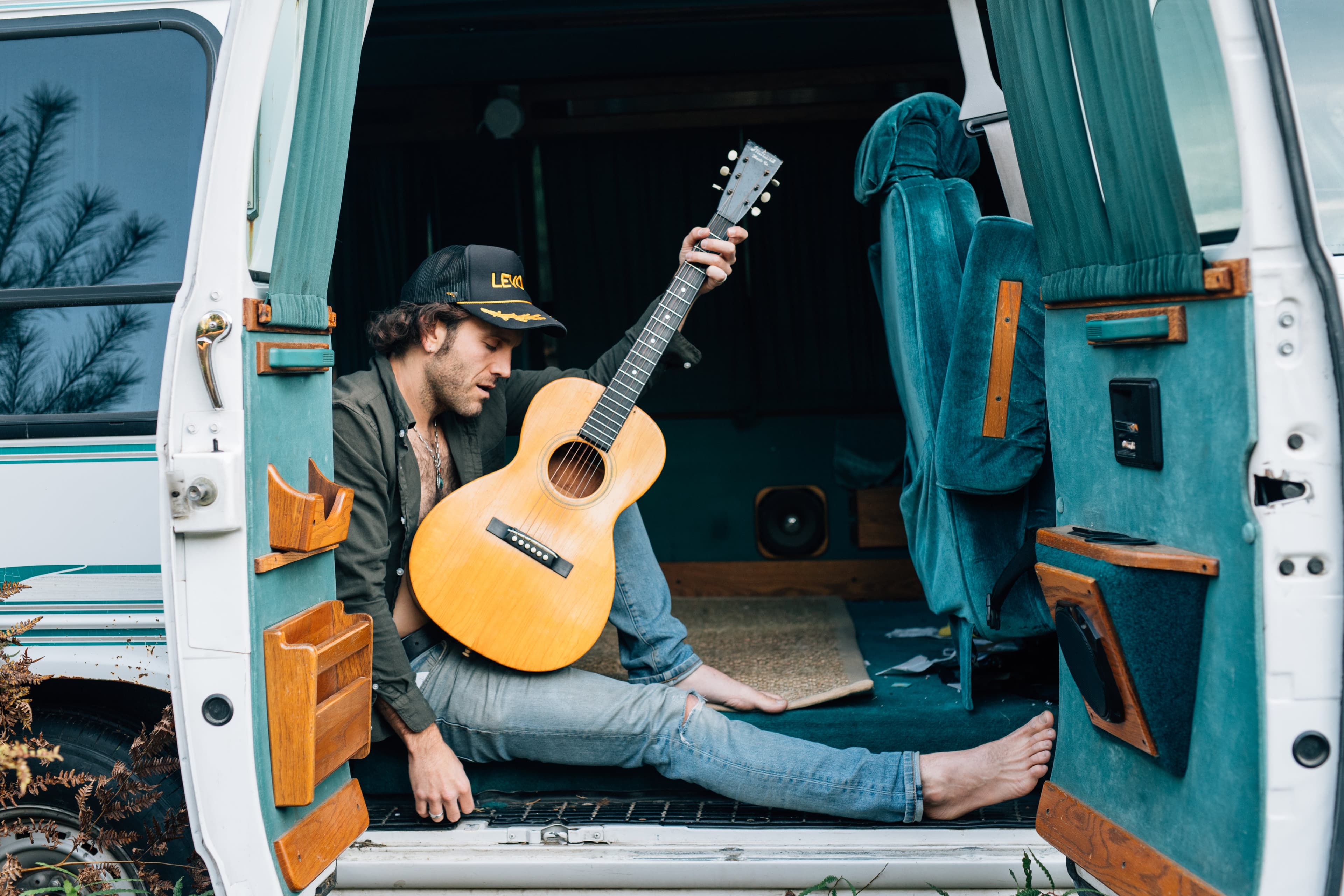 Theo Katzman with special guest Jacob Jeffries event image