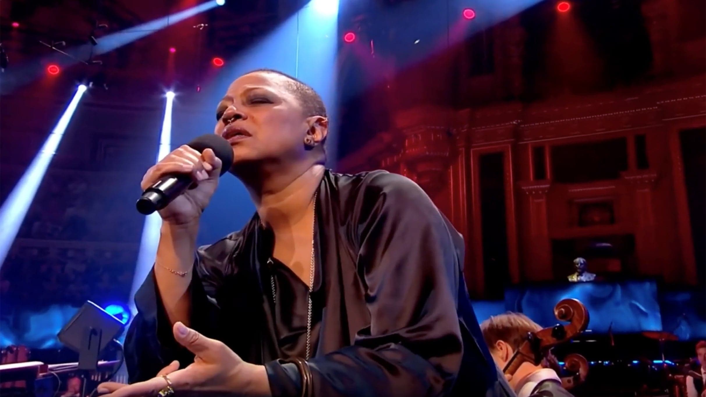 Ms. Lisa Fischer & Grand Baton event image