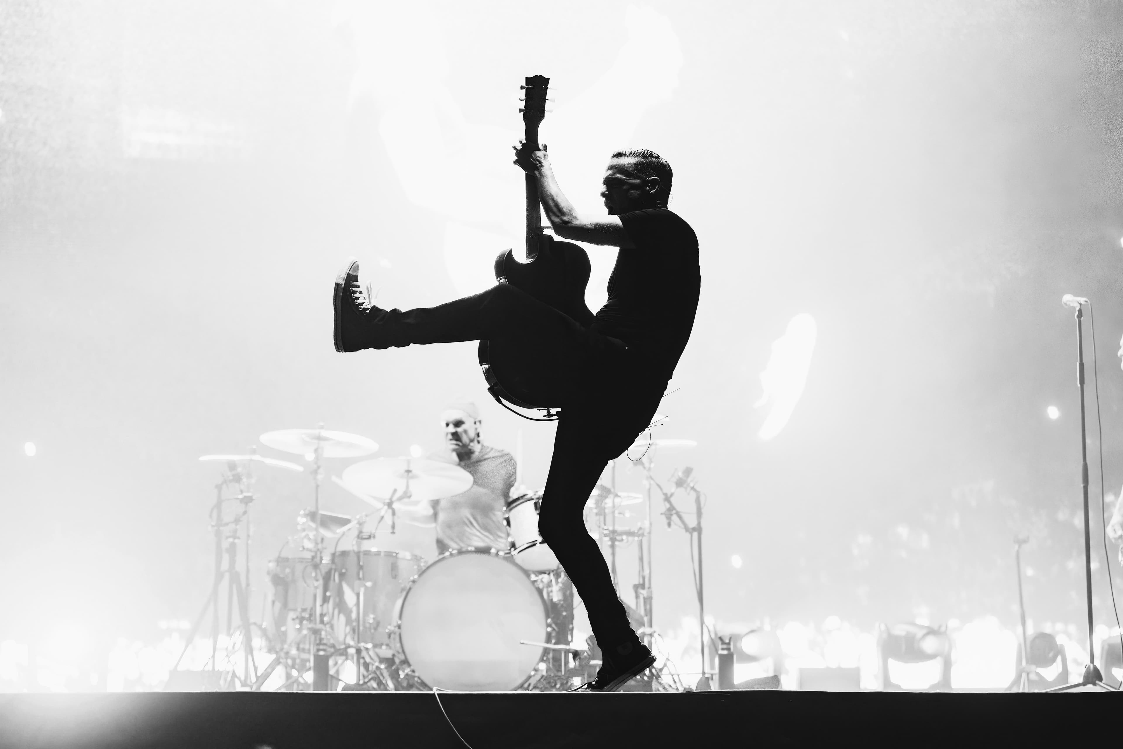 Bryan Adams - Roll With The Punches event image