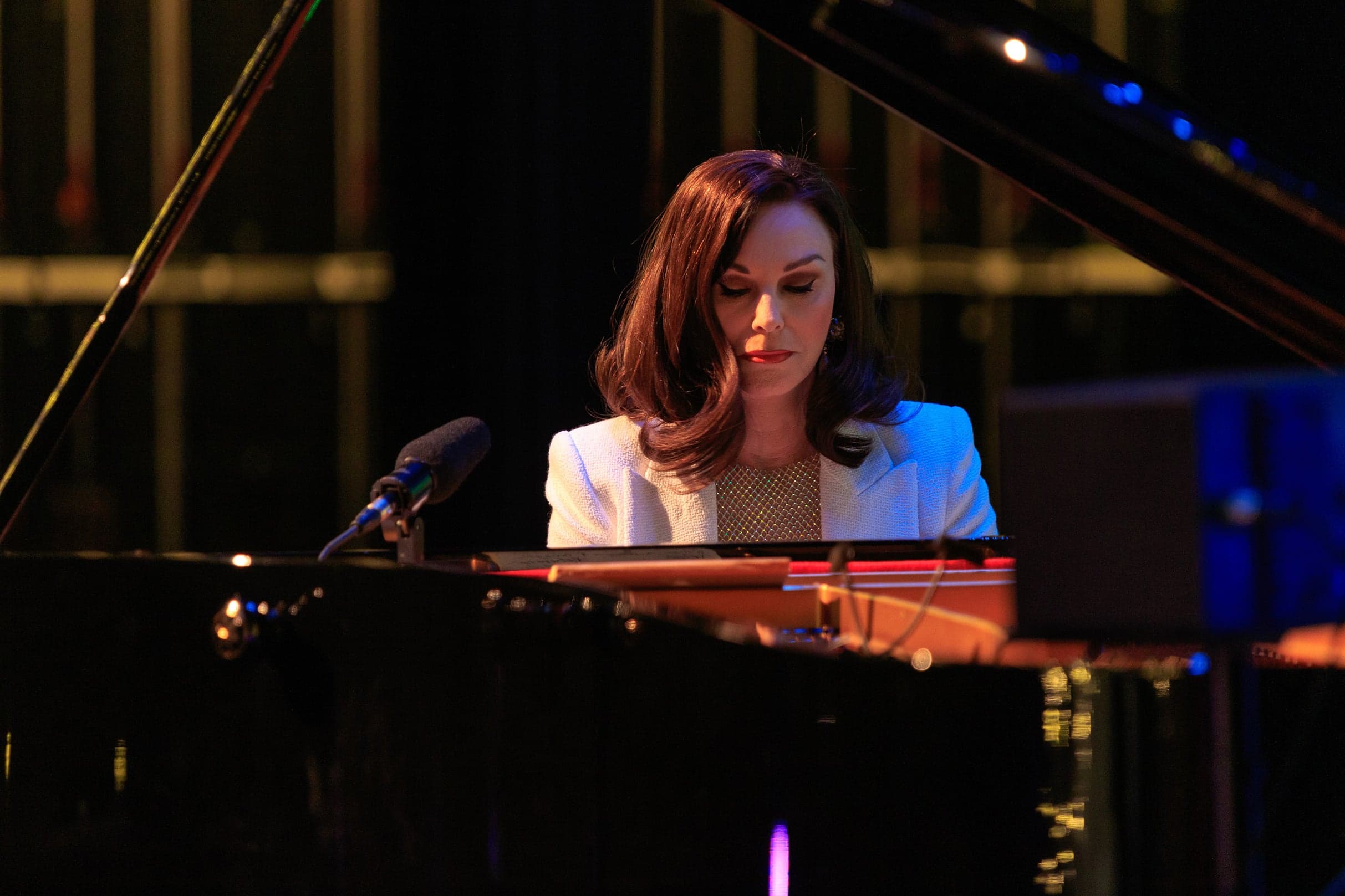 Christmas with Lorie Line event image