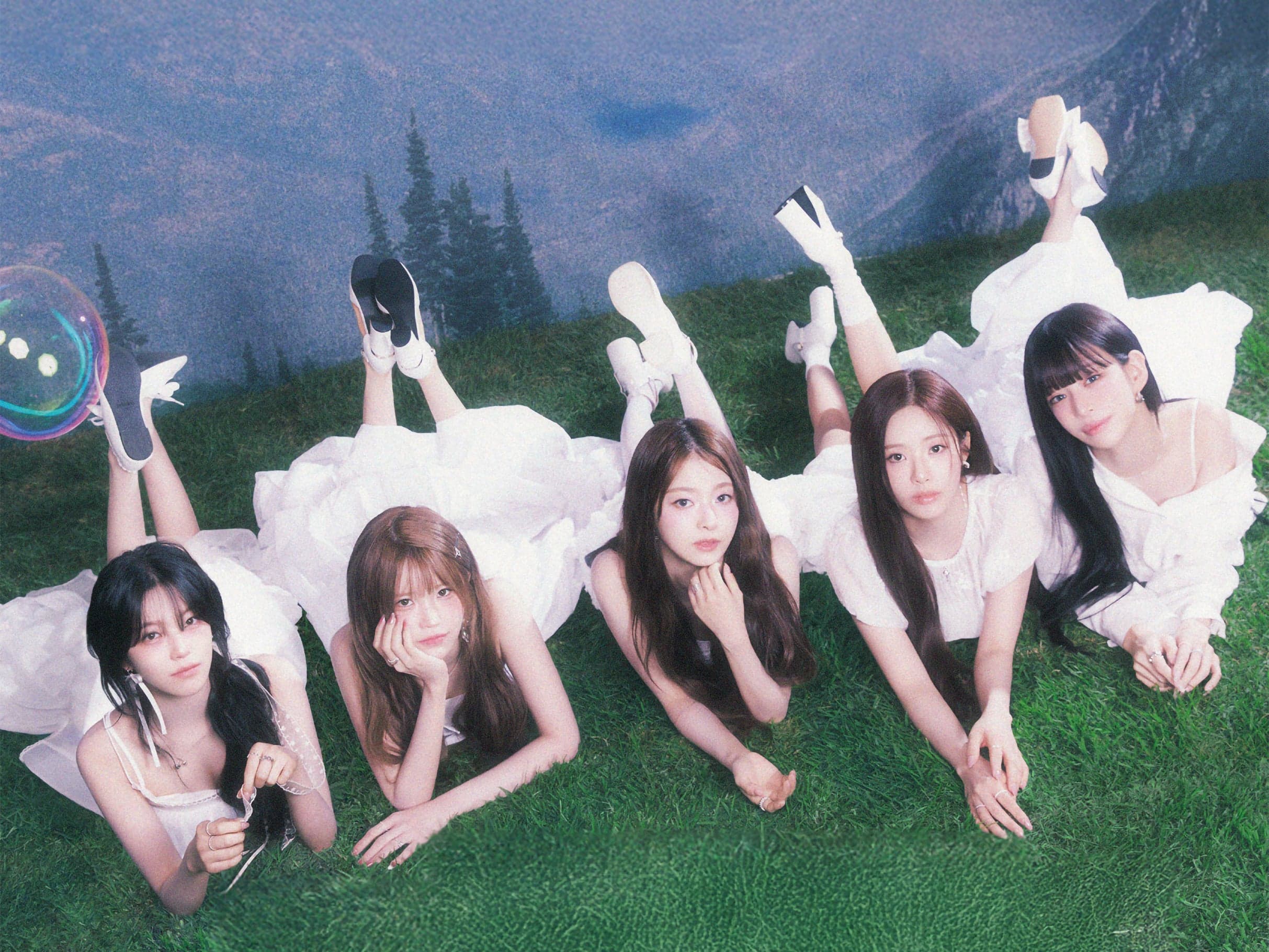 fromis_9 event image